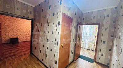 Продаю 1-комнатную квартиру, 38кв. м., этаж - 6/9, Средний Джал .