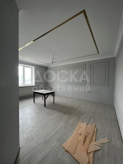 Продаю дом 5-ком. 340кв. м., этаж-2, 6-сот., стена кирпич, скрябина\абая.