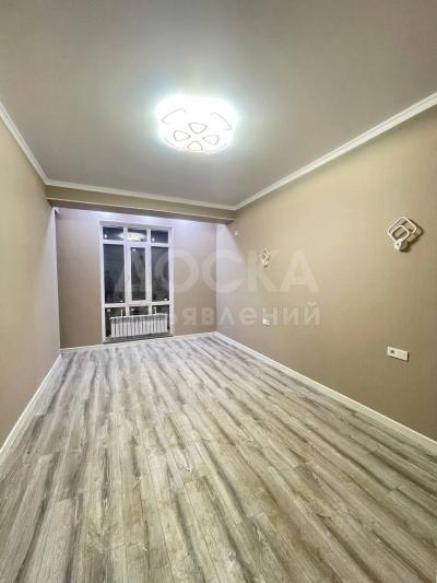 Продаю 1-комнатную квартиру, 42кв. м., этаж - 4/12, Асанбай .