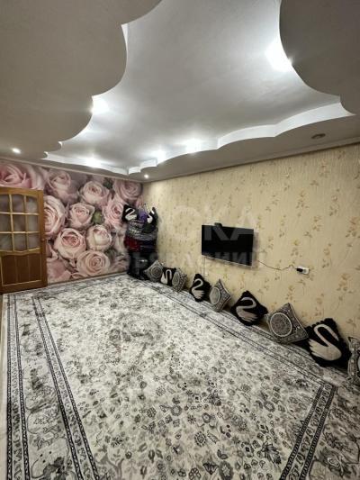 Продаю 3-комнатную квартиру, 64кв. м., этаж - 2/2, Осмонкулова 299.