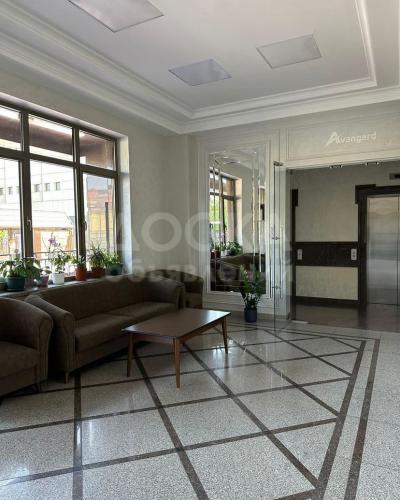 Продаю 5-комнатную квартиру, 335кв. м., этаж - 15/16, Исанова/Токтогула.