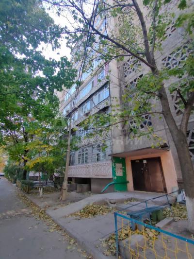 Продаю 3-комнатную квартиру, 63кв. м., этаж - 6/9, Центральная мечеть.