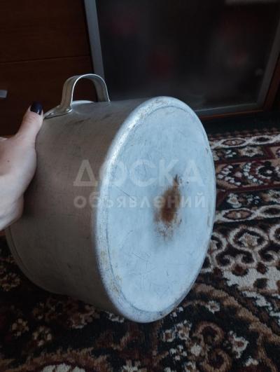 Кастрюля алюминиевая 7 литров.