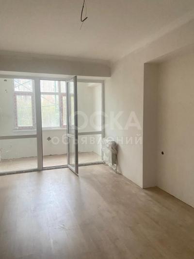 Продаю 2-комнатную квартиру, 52кв. м., этаж - 6/8, мкр. Аламедин-1 (Городок Энергетиков).