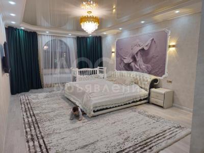 Продаю дом 5-ком. 217кв. м., этаж-2, 3.2-сот., стена кирпич, Ашхабадский/Горького.