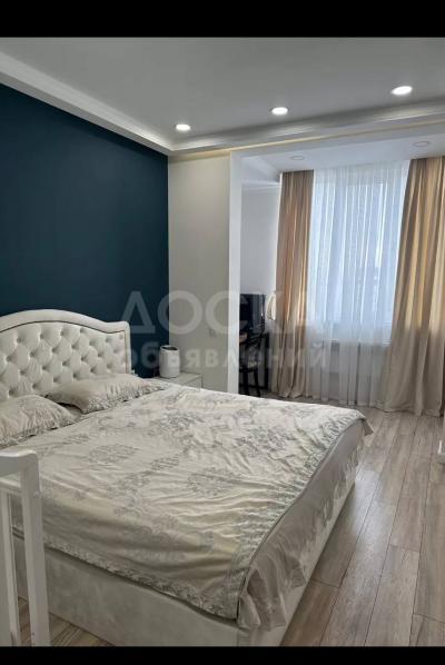 Продаю 3-комнатную квартиру, 85кв. м., этаж - 10/10, Трц Ала-Арча.