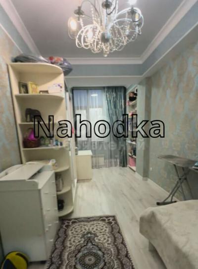 Продаю 3-комнатную квартиру, 104кв. м., этаж - 6/11, мкр. Аламедин-1.