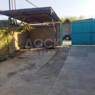 Продаю дом 4-ком. 56кв. м., этаж-1, 5-сот., стена саман, ул. Ереванская.