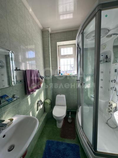 Продаю дом 6-ком. 250кв. м., этаж-2, 4-сот., стена другое, ул. Дзержинского.