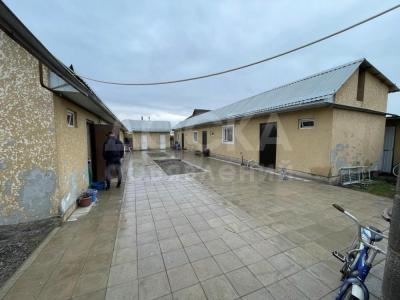 Продаю дом 6-ком. 5кв. м., этаж-1, 5-сот., стена кирпич, Ак-Ордо.