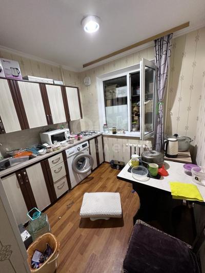 Продаю 2-комнатную квартиру, 44кв. м., этаж - 2/4, 8мкр.