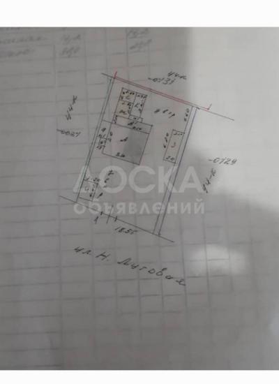 Продаю полдома 2   ,  кухня -ком. 40кв. м., этаж-1, 3-сот., стена саман, Н.Луговая   Центр .