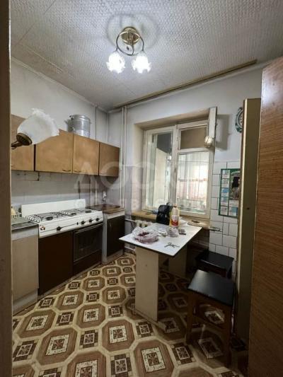 Продаю 2-комнатную квартиру, 46кв. м., этаж - 4/5, айтматова 53.