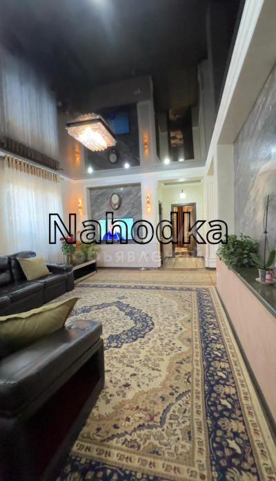 Продаю дом 8-ком. 248кв. м., этаж-2, 5-сот., стена кирпич, ул. Кишиневская р-он ТЭЦ.