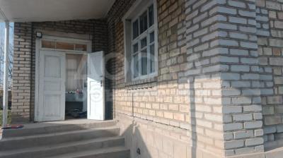 Продаю дом 9-ком. 150кв. м., этаж-2, 14-сот., стена кирпич, С.Ала-Бука.