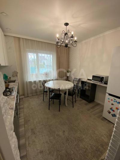 Продаю дом 4-ком. 160кв. м., этаж-2, 4-сот., стена кирпич,  ж/м Кок Жар.