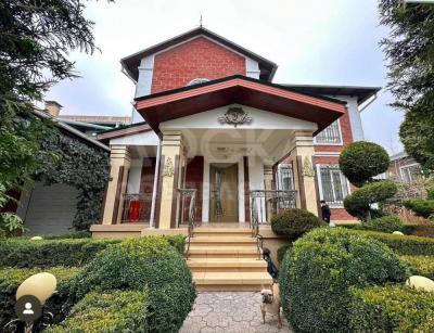 Продаю дом 6-ком. 350кв. м., этаж-2, 9-сот., стена кирпич, VIP городок Ницца..