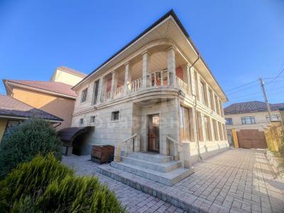 Продаю дом 6-ком. 408кв. м., этаж-2, 6-сот., стена кирпич, Магистраль/Алматинка.