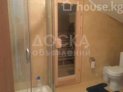 Продаю дом 9-ком. 260кв. м., этаж-2, 3-сот., стена кирпич, с. Булан-Соготту, Иссык-Кульский район, Иссык-Кульская область.