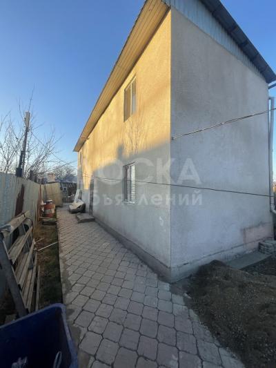 Продаю дом 7-ком. 130кв. м., этаж-2, 4-сот., стена кирпич, Кудайберген ул.Власова.