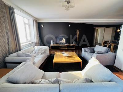 Продаю 4-комнатную квартиру, 148кв. м., этаж - 9/10, Филармония.