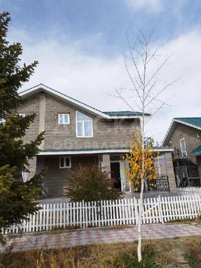 Продаю 3-комнатную квартиру, 55кв. м., этаж - 1/2, с.Чок-Тал, Париж-2.