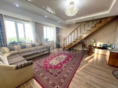 Продаю 3-комнатную квартиру, 129кв. м., этаж - 5/6, Бакаева/Ахунбаева.