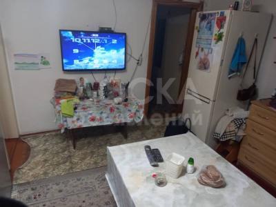 Продаю 1-комнатную квартиру, 32кв. м., этаж - 2/4, Проспект мира.