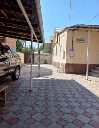 Продаю дом 4-ком. 82кв. м., этаж-1, 6-сот., стена кирпич, Достук.