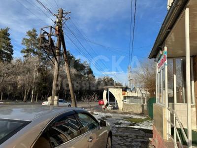 Продаю дом 5-ком. 553кв. м., этаж-3, 6-сот., стена кирпич, с. Орто-Сай .