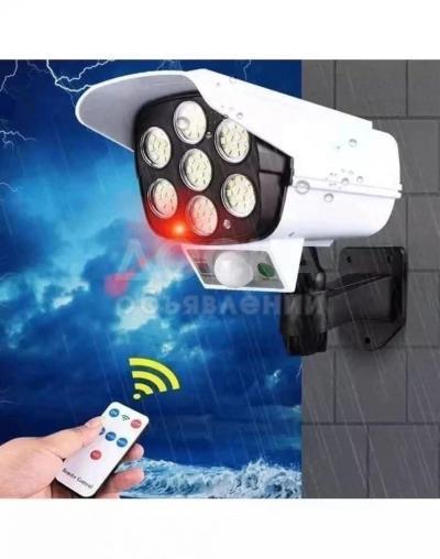 Светильник на солнечной батарее с датчиком движения в форме камеры используется для подсветки различных приусадебных построек - домов, бань, беседок, гаражей и т.д.