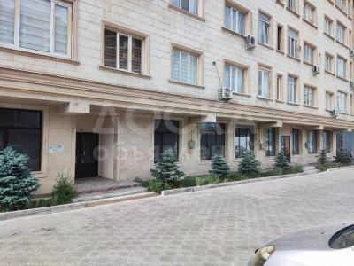 Продаю помещение свободного назначения 367кв. м., 6мкр, Каралаева.