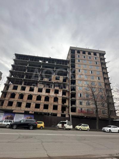 Продаю 2-комнатную квартиру, 80кв. м., этаж - 2/16, Рыскулова  район ОШ базар .