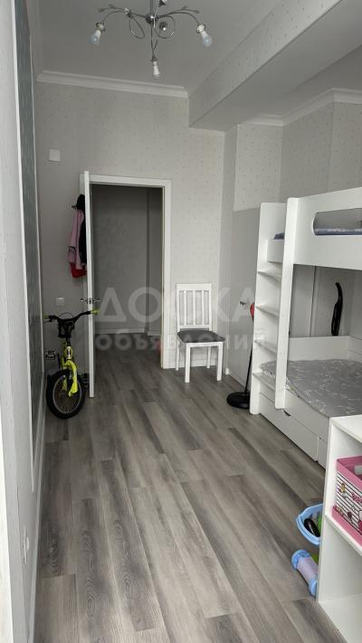 Продаю 2-комнатную квартиру, 68кв. м., этаж - 7/12, Проспект Ч.Айтматова/Магистраль.