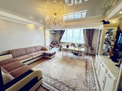 Продаю 2-комнатную квартиру, 86кв. м., этаж - 5/9, Жумабека,Осмонкула .