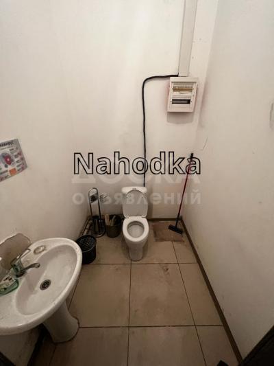 Продаю помещение свободного назначения 535кв. м., М.Гвардия/Боконбаева.