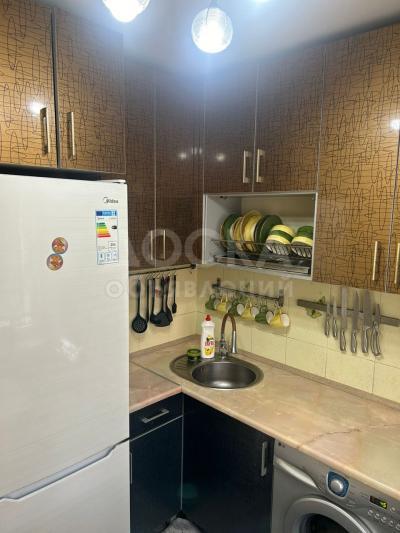 Продаю 3-комнатную квартиру, 58кв. м., этаж - 2/4, 4мкр  .