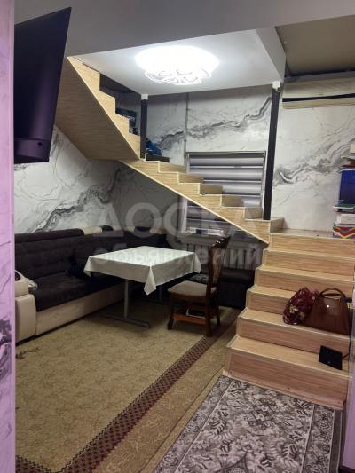 Продаю дом 5-ком. 224кв. м., этаж-2, 4-сот., стена кирпич, жилмассив Ак Ордо.