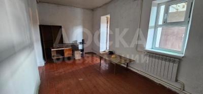 Продаю дом 5-ком. 60кв. м., этаж-1, 2.4-сот., стена кирпич, огонбаева 99  .