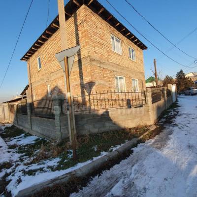 Продаю дом 5-ком. 182кв. м., этаж-2, 4-сот., стена кирпич, Кок-Жар.