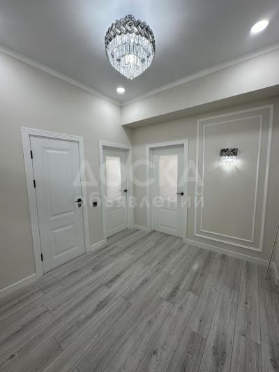 Продаю 2-комнатную квартиру, 47кв. м., этаж - 13/13, Суюмбаева/Фрунзе.