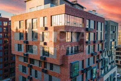 Продаю 4-комнатную квартиру, 135кв. м., этаж - 5/10, Асанбай.