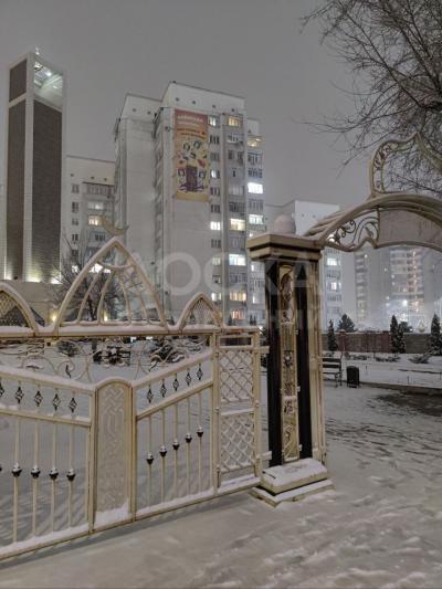 Продаю 1-комнатную квартиру, 55кв. м., этаж - 5/13, 7 мкр. Юнусалиева/Сухэ Батора.