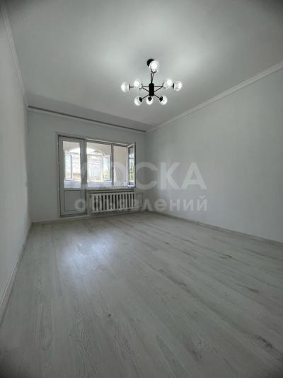 Продаю 3-комнатную квартиру, 63кв. м., этаж - 5/5, 11 миркрорайон.