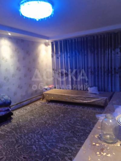 Продаю дом 5-ком. 110кв. м., этаж-1, 4-сот., стена кирпич, ж/м Көк-Жар.