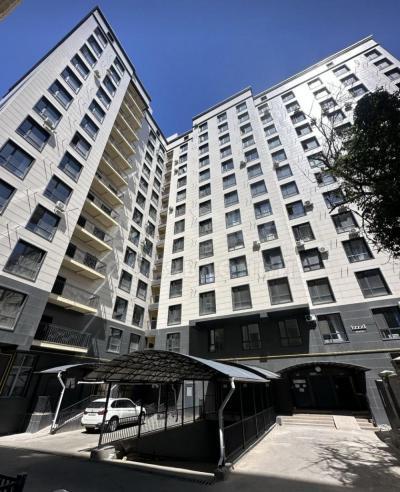 Продаю 2-комнатную квартиру, 69кв. м., этаж - 12/13, Бишкек-Парк.