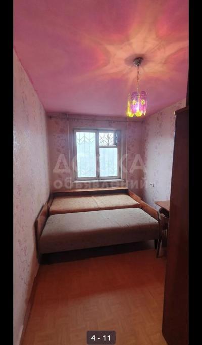 Продаю 2-комнатную квартиру, 43кв. м., этаж - 2/4, 4 мкр.