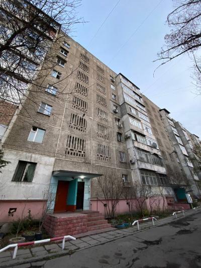 Продаю 3-комнатную квартиру, 62кв. м., этаж - 8/8, Восток-5 .