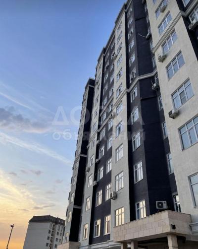 Продаю 2-комнатную квартиру, 68кв. м., этаж - 8/10, Асанбай.