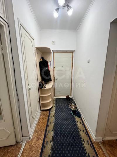 Продаю 3-комнатную квартиру, 62.7кв. м., этаж - 4/5, 12 микрорайон 52/1.